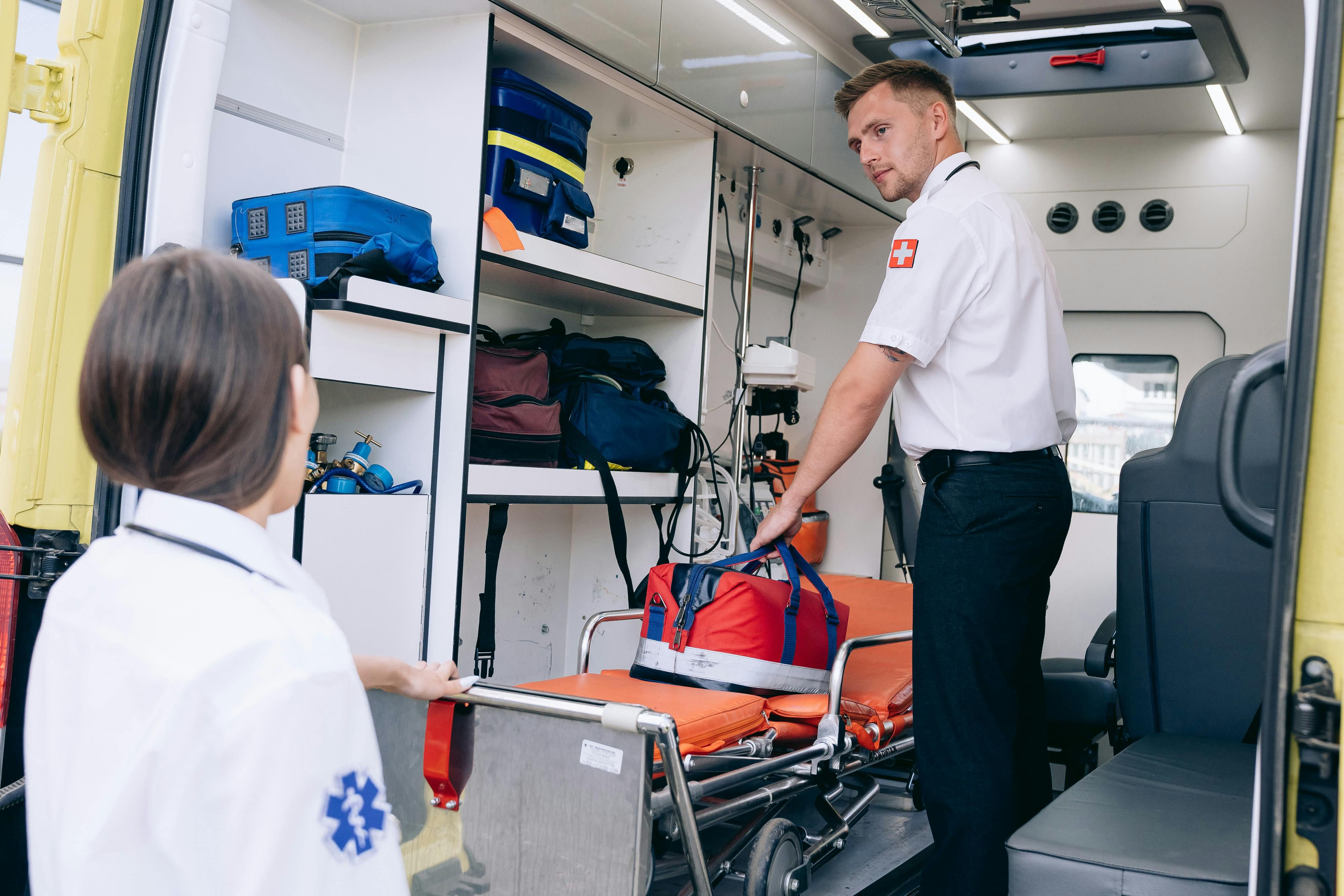 ICU Ambulance Service in Lucknow